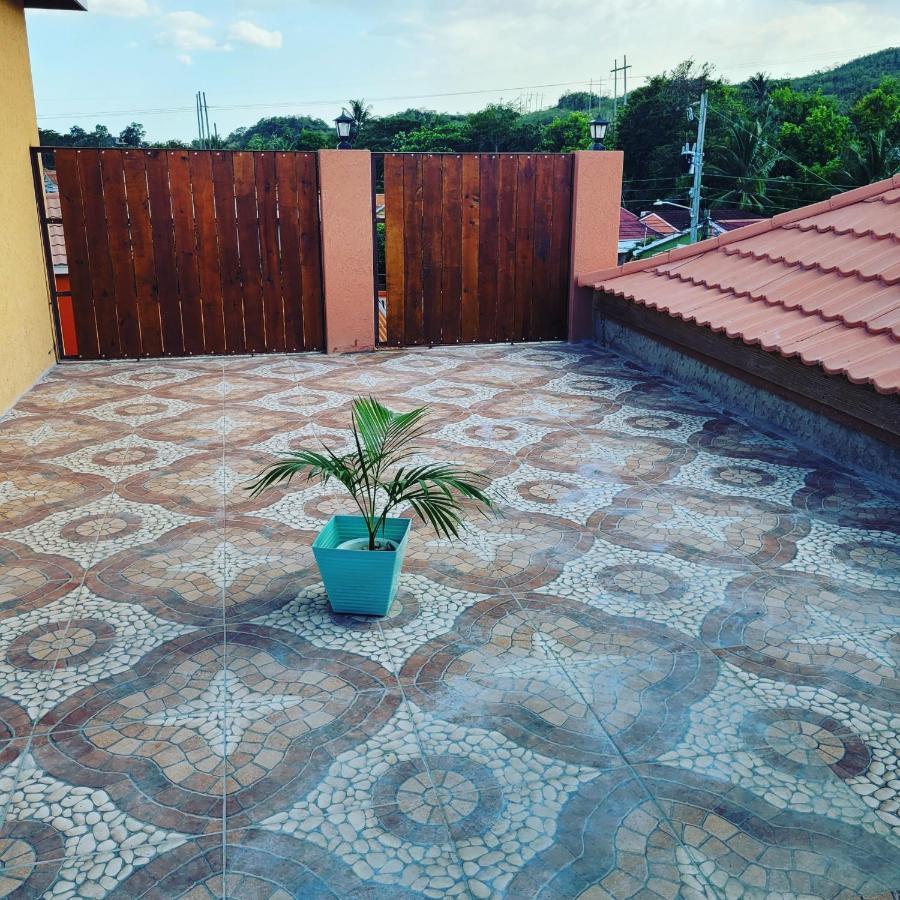 Royal Vybez Vacation Homes Spanish Town Exteriör bild